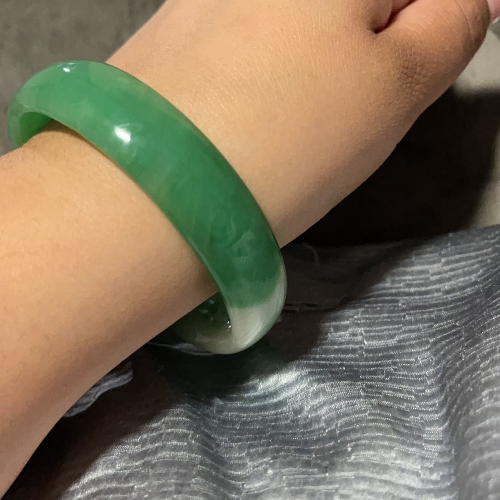 Authentic Jade thick bangles - Picture 4 of 4